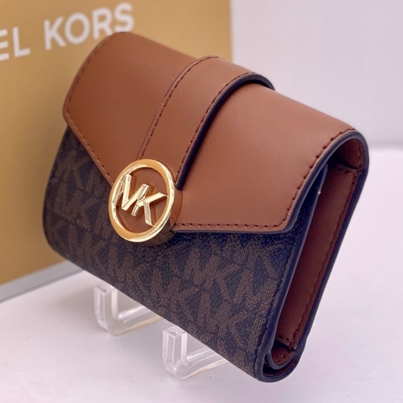 Michael kors wallet - Picture 7 of 12